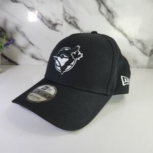 Toronto Blue Jays Hat. Black Baseball Cap. New Era Adjustable